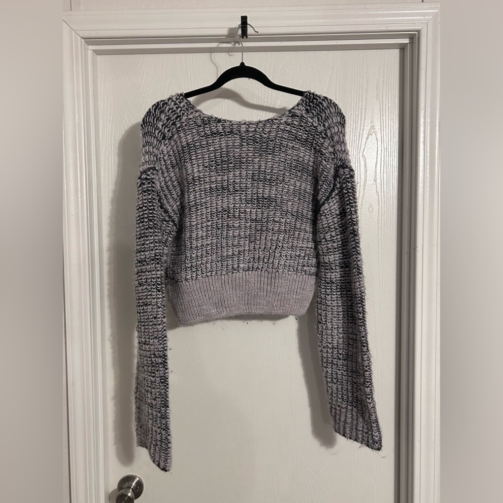 Urban Outfitters wool blend women’s sweater Small - Picture 5 of 5